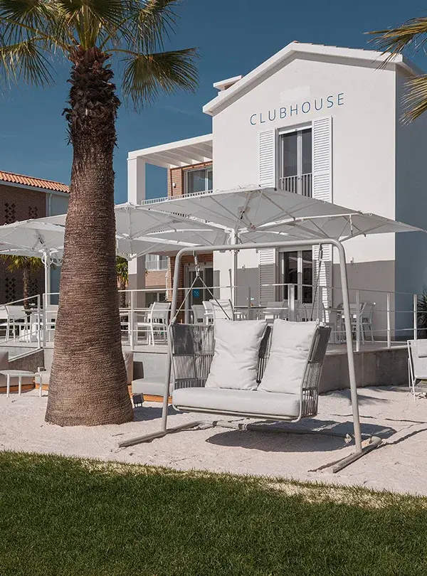 Pareus Beach Resort