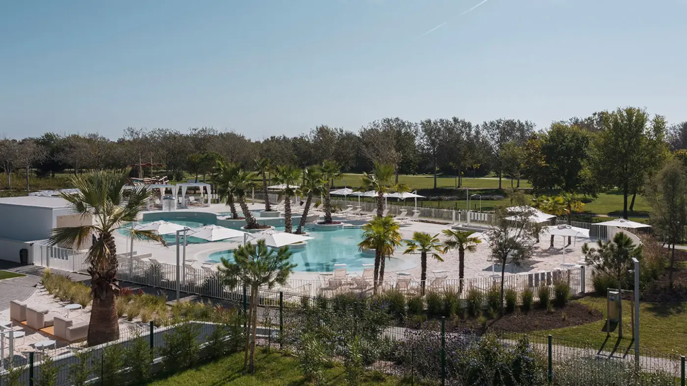 Pareus Beach Resort