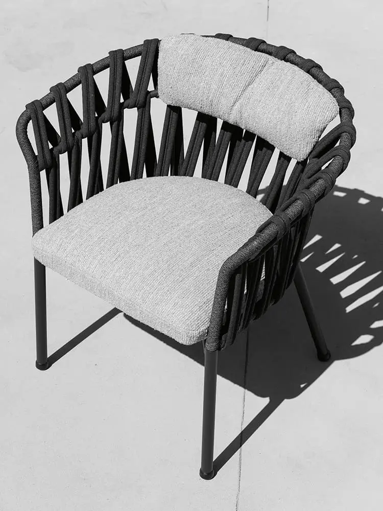 Emma Cross Armlehn-Stuhl – Ansicht 2