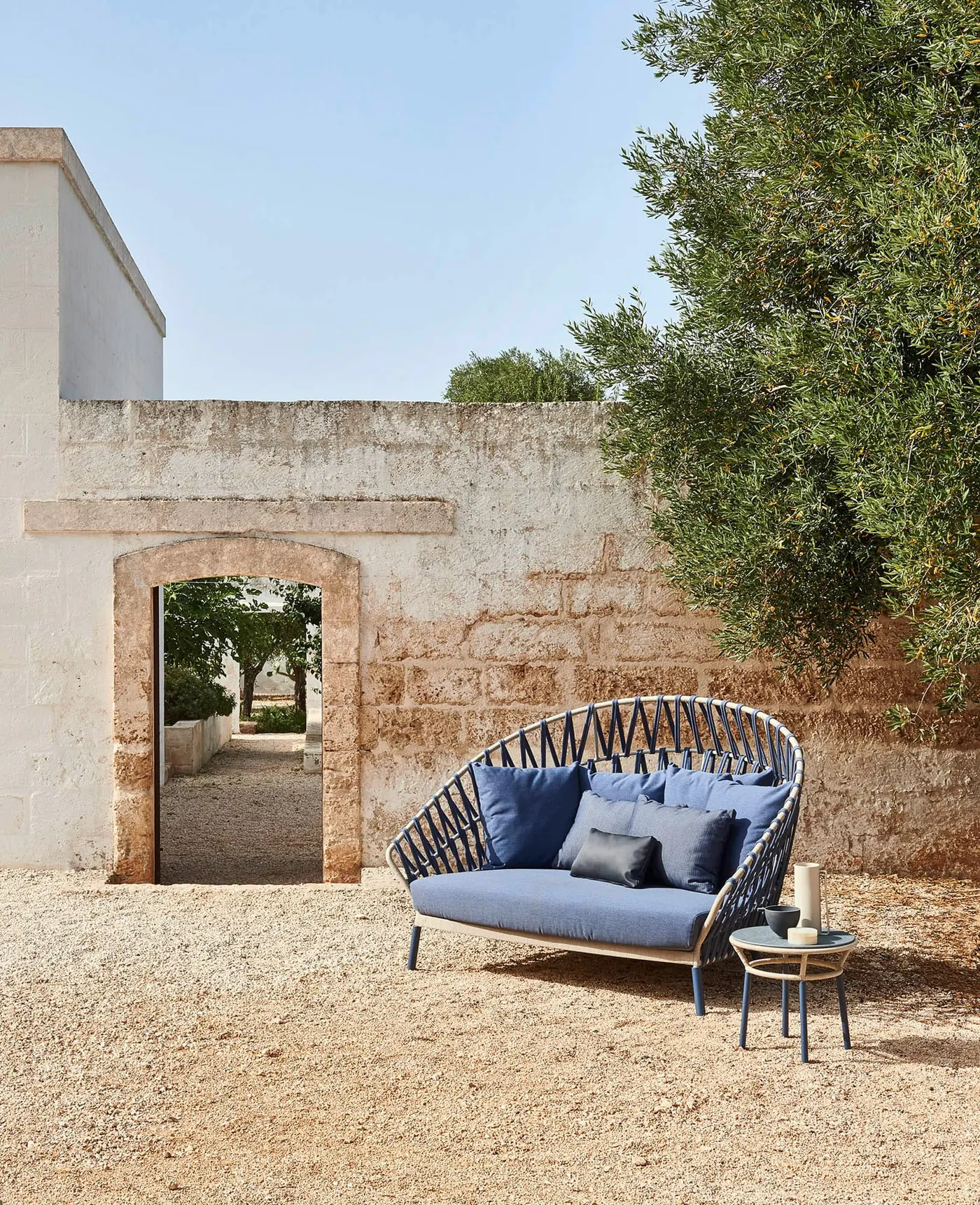 Emma Cross Daybed Compact