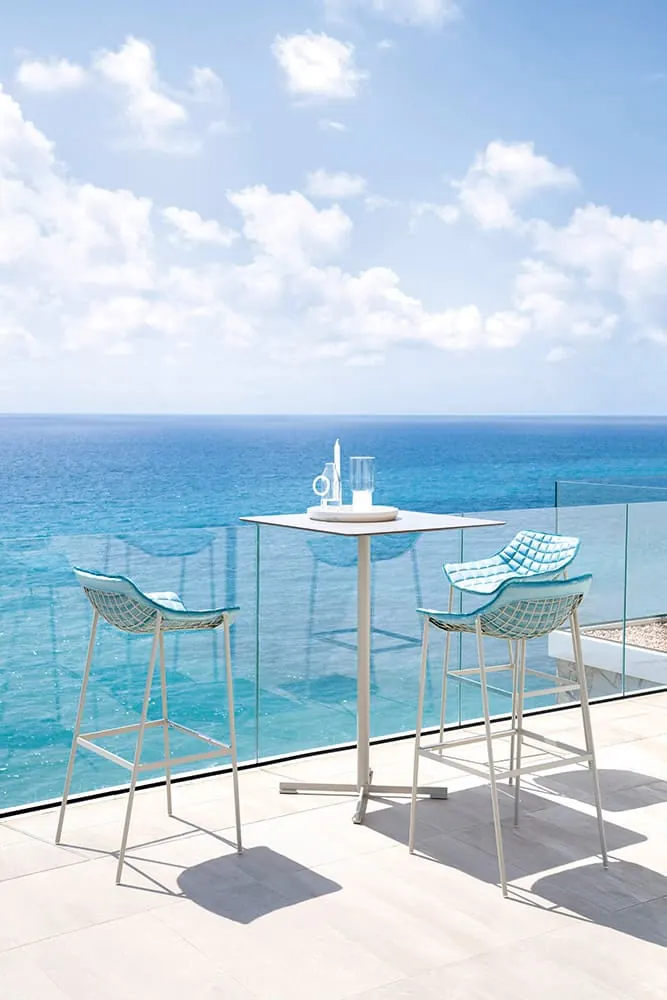 Summer Set Hocker