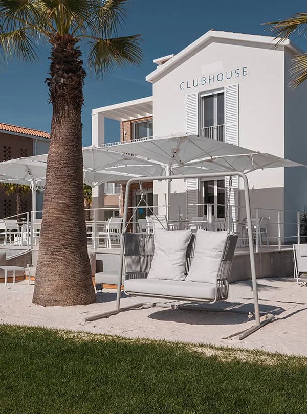 Pareus Beach Resort