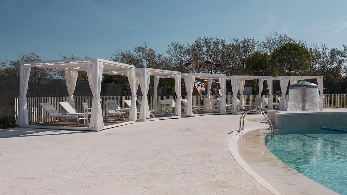 Pareus Beach Resort