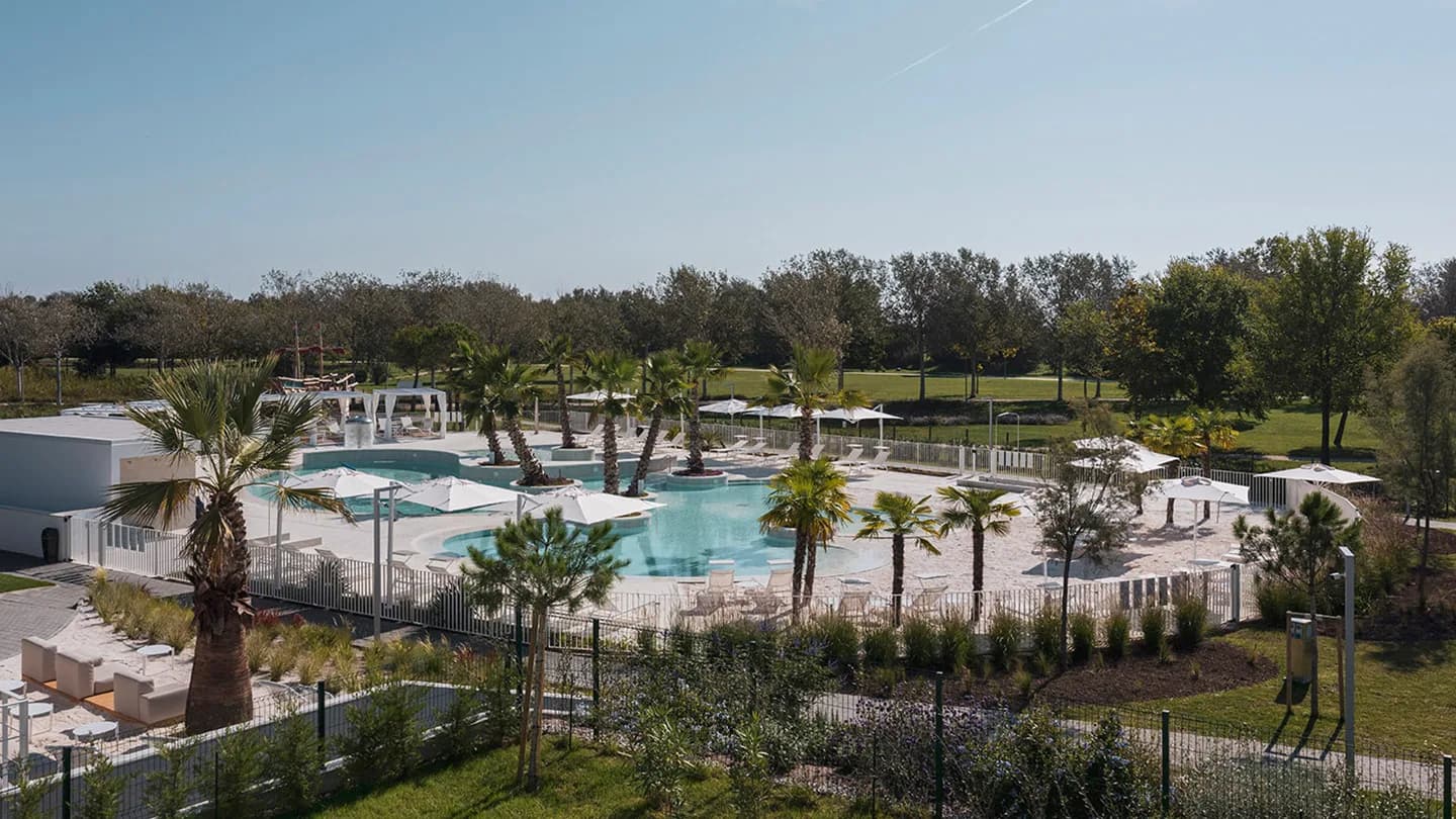 Pareus Beach Resort