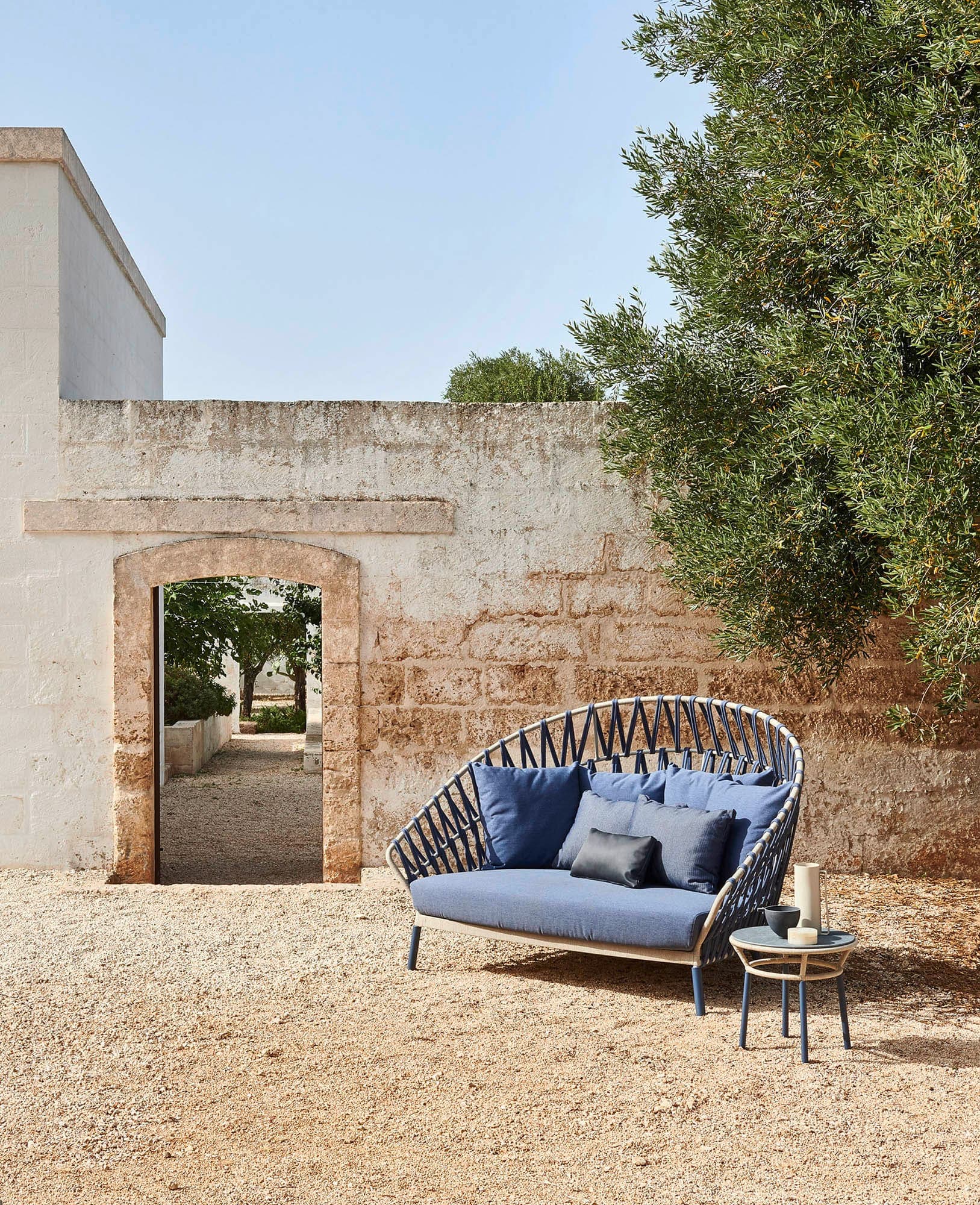 Emma Cross Daybed Compact